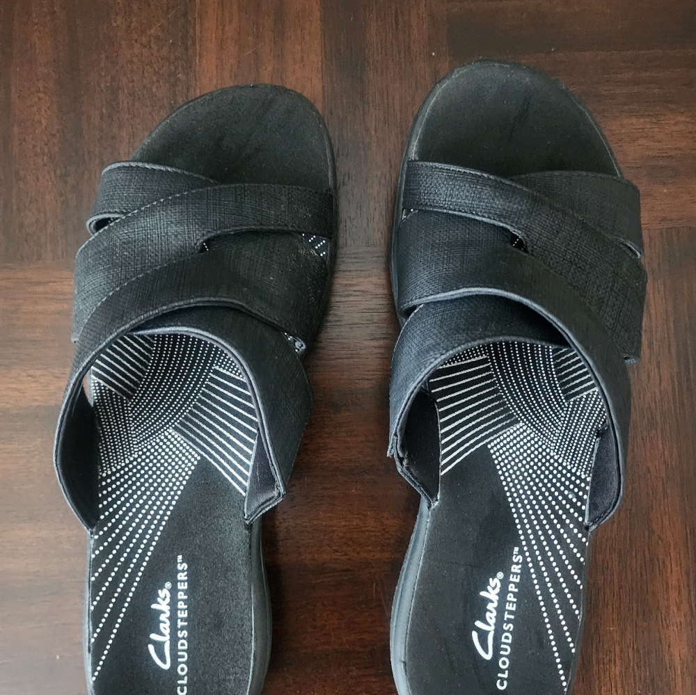 Womens size 9M Clark's sandals